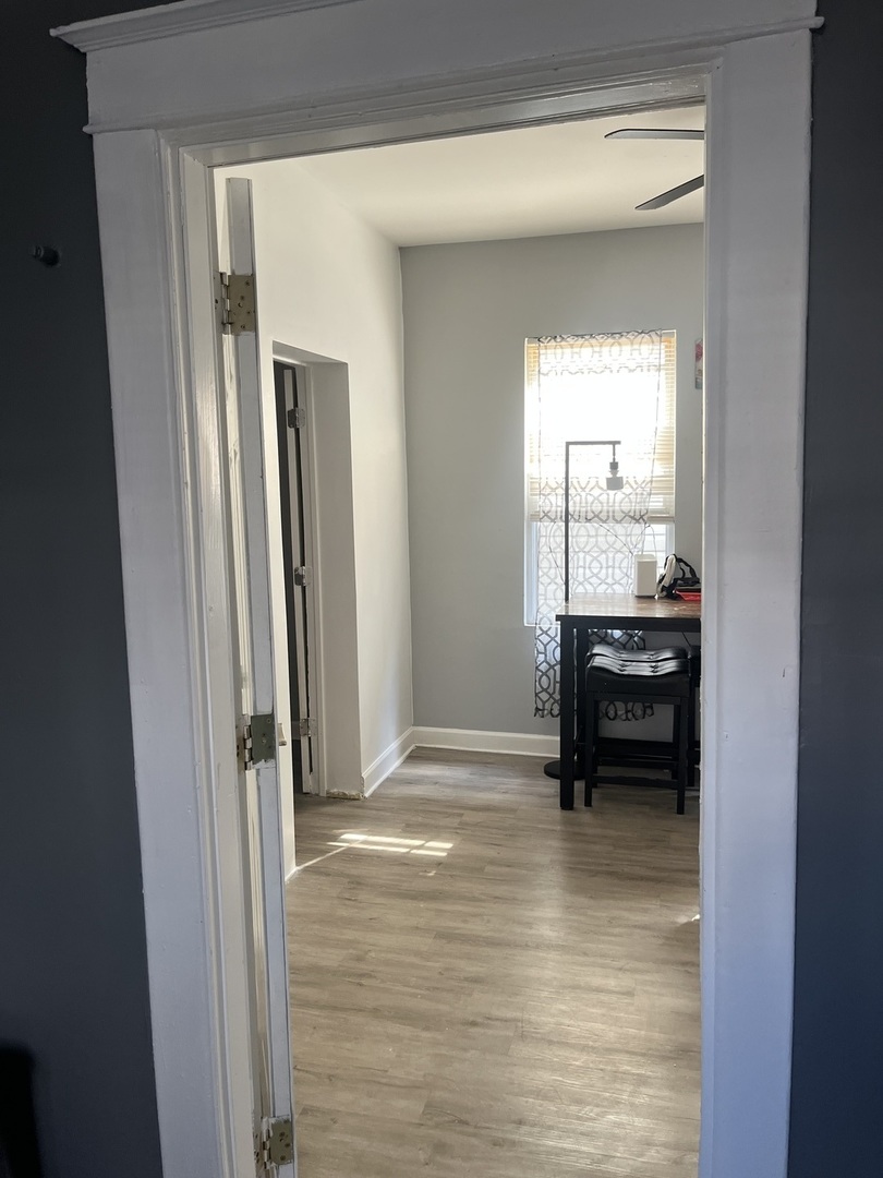 8834 S Exchange Avenue Property Photo 16