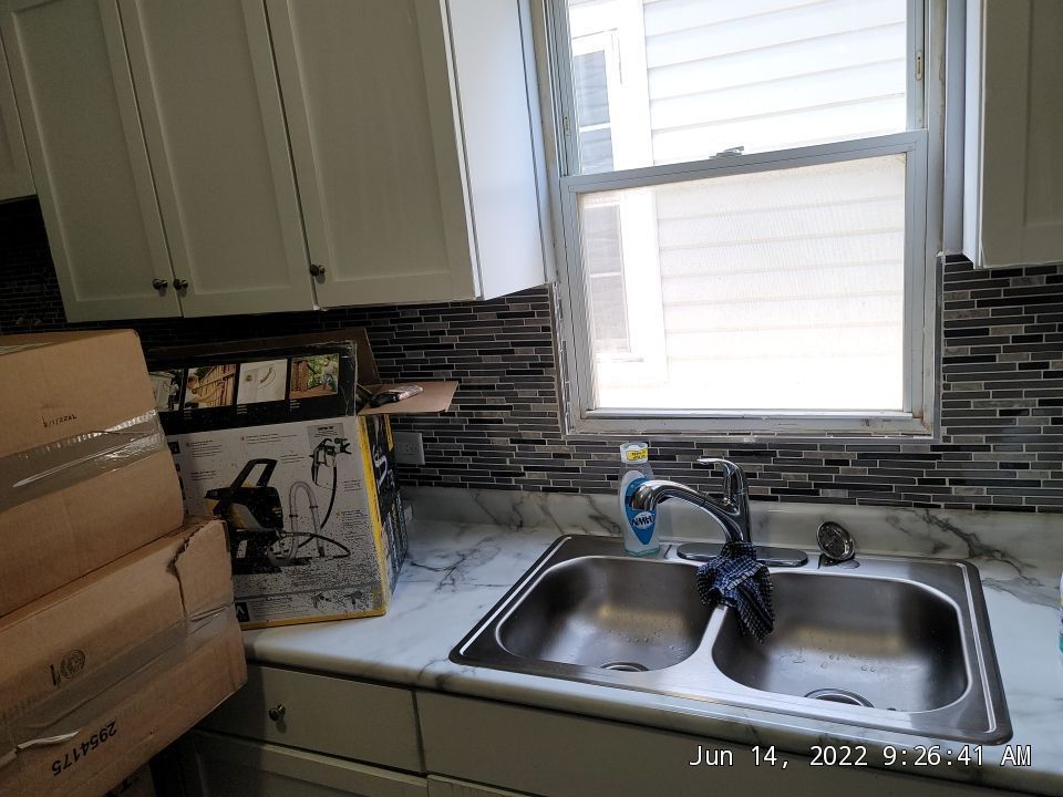 8834 S Exchange Avenue Property Photo 17