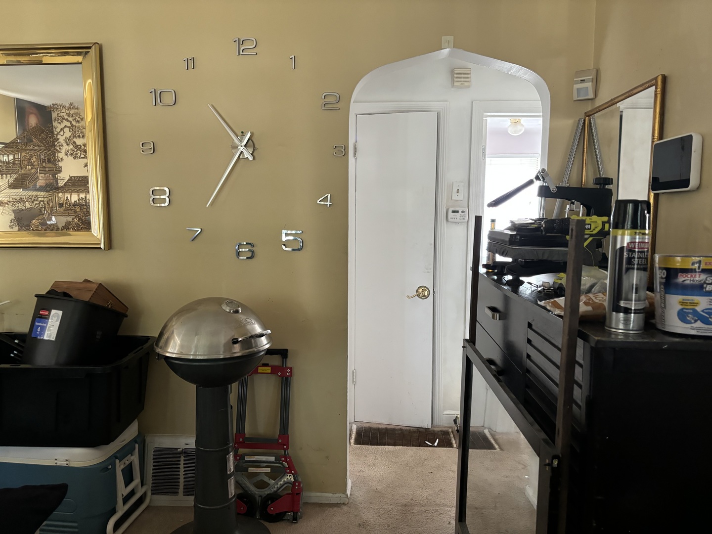 545 E 86th Street Property Photo 5