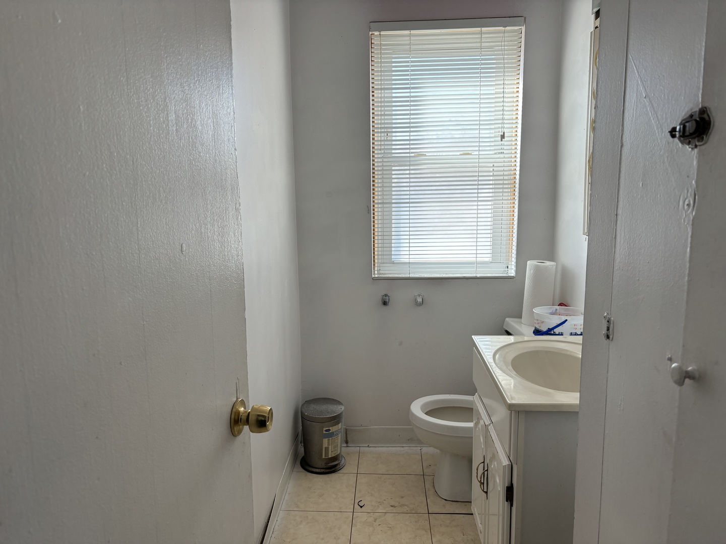 545 E 86th Street Property Photo 17