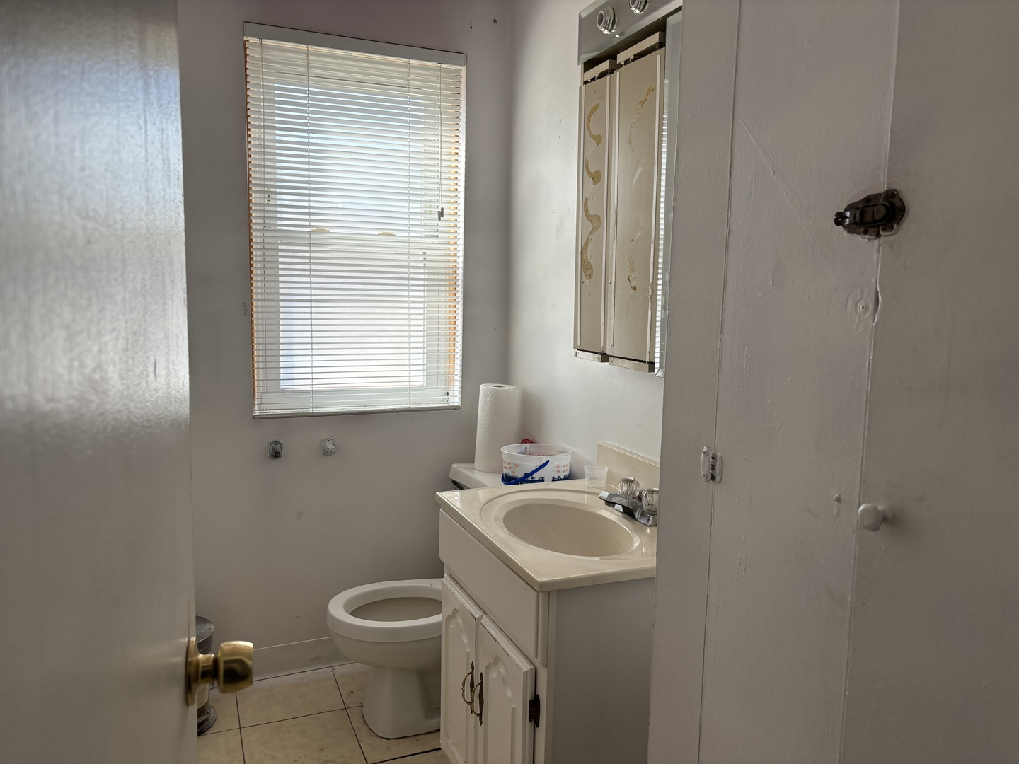 545 E 86th Street Property Photo 18