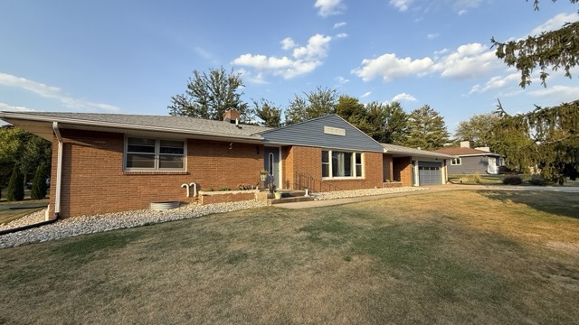 3112 Highcrest Road Property Photo 1