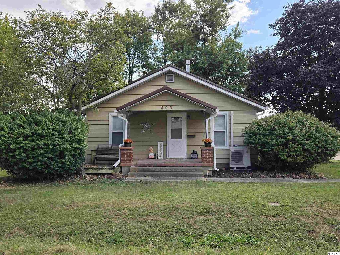 400 E Chestnut Property Photo 1