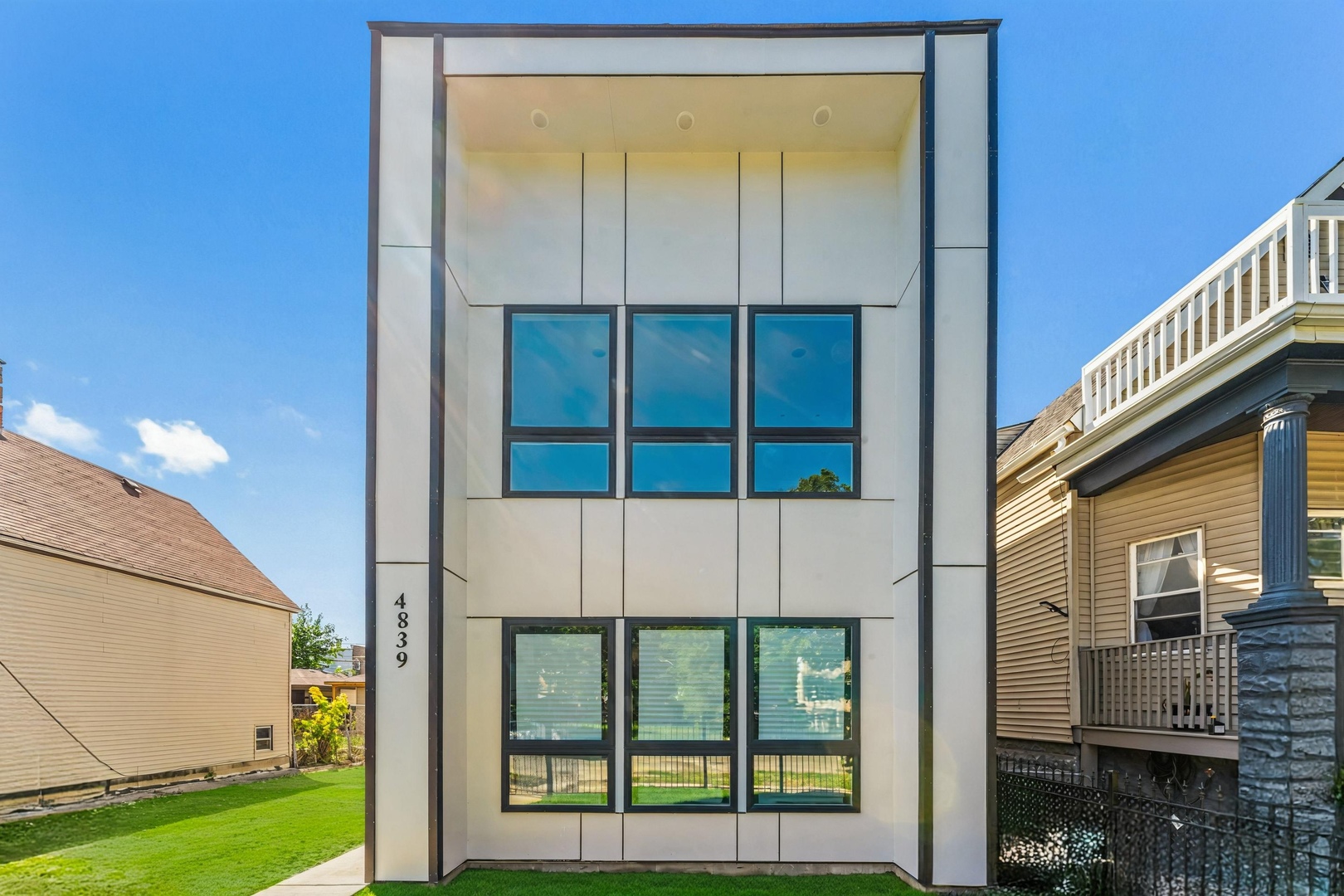 4839 W Huron Street Property Photo 1