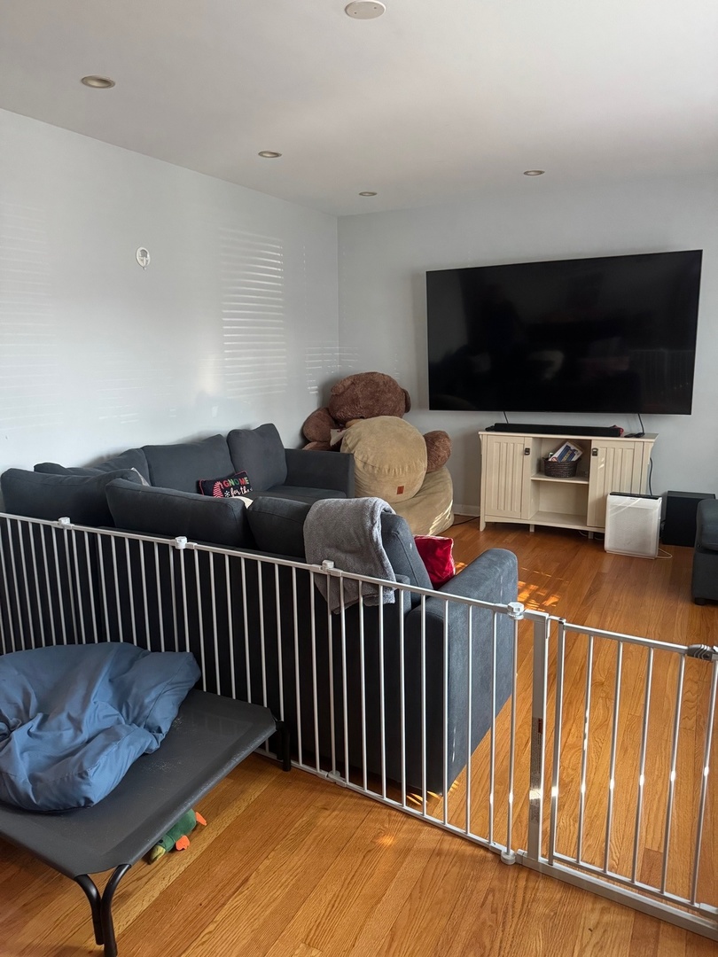 4608 Wesley Terrace Property Photo 2