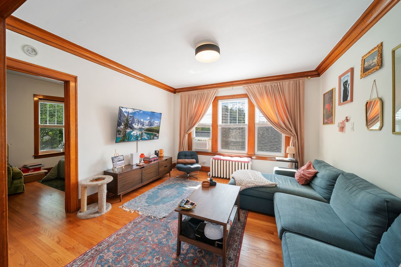 3737 W Cornelia Avenue Property Photo 2