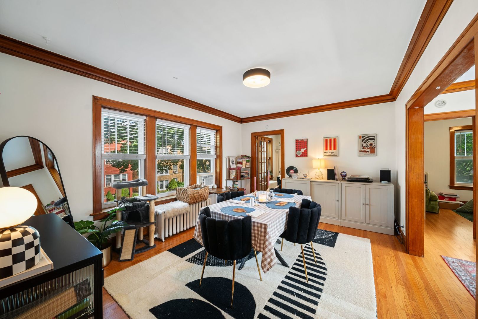 3737 W Cornelia Avenue Property Photo 5