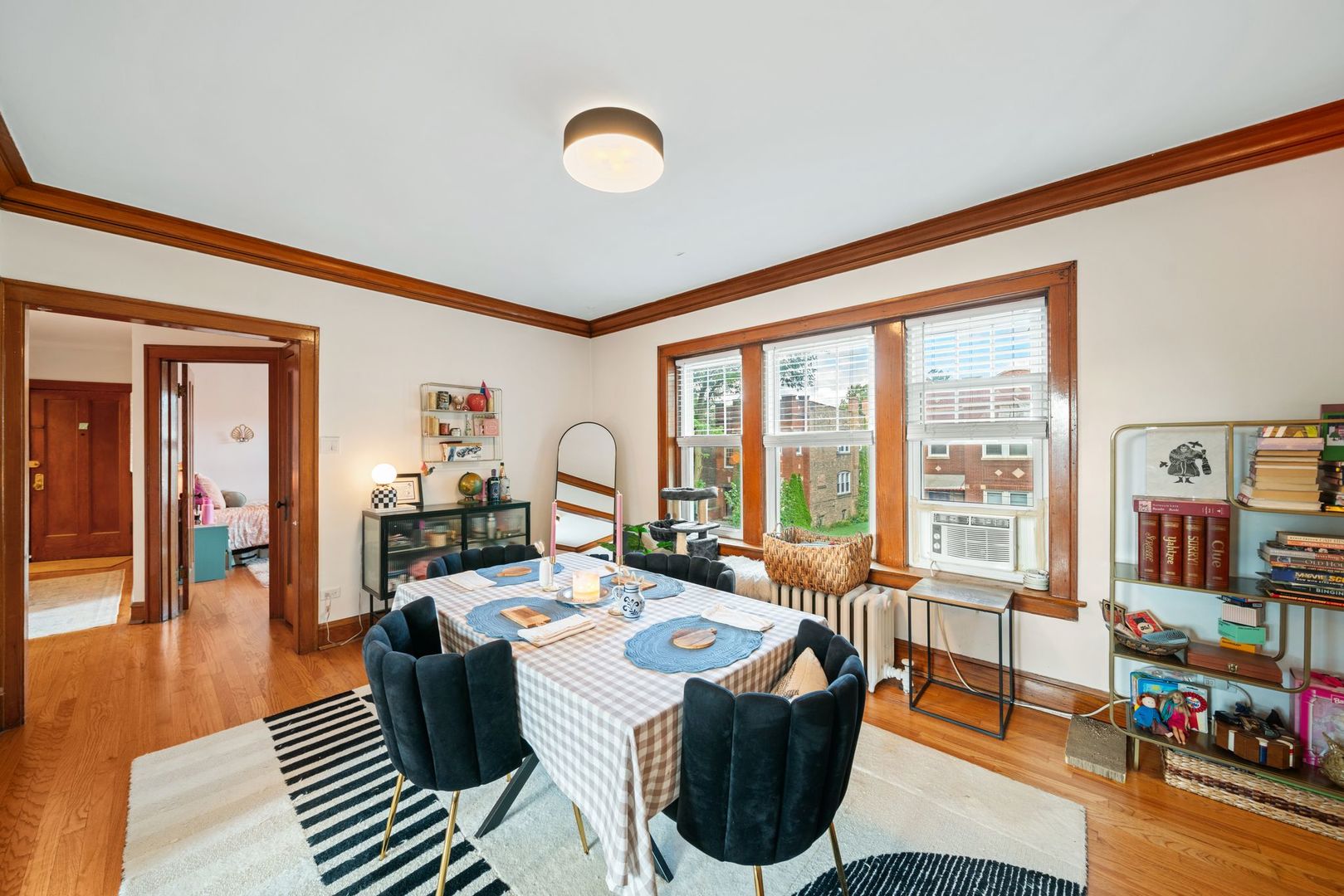 3737 W Cornelia Avenue Property Photo 6