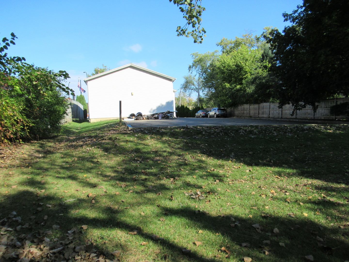 942 E State Street Property Photo 21