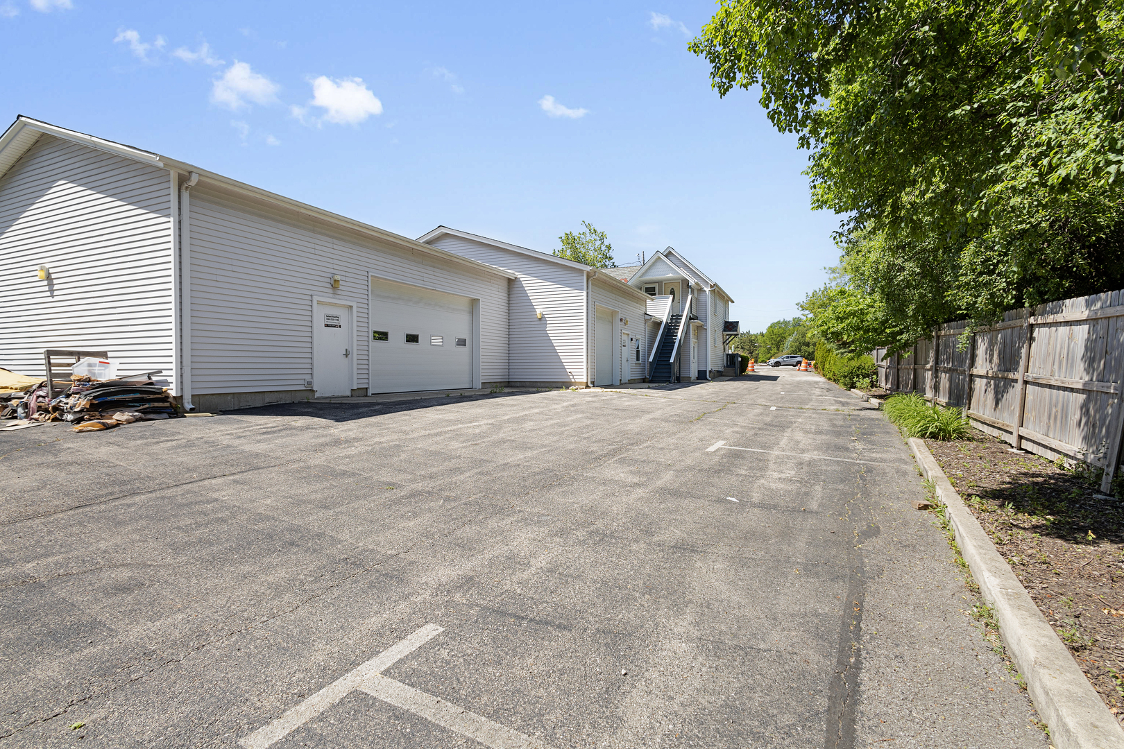 942 E State Street Property Photo 44