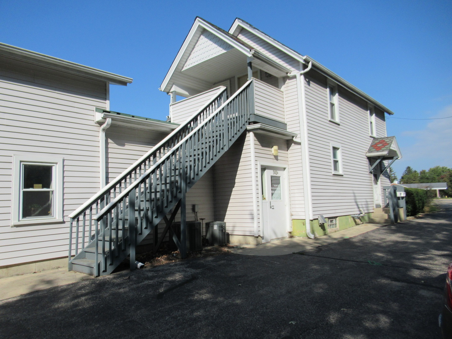 942 E State Street Property Photo 53