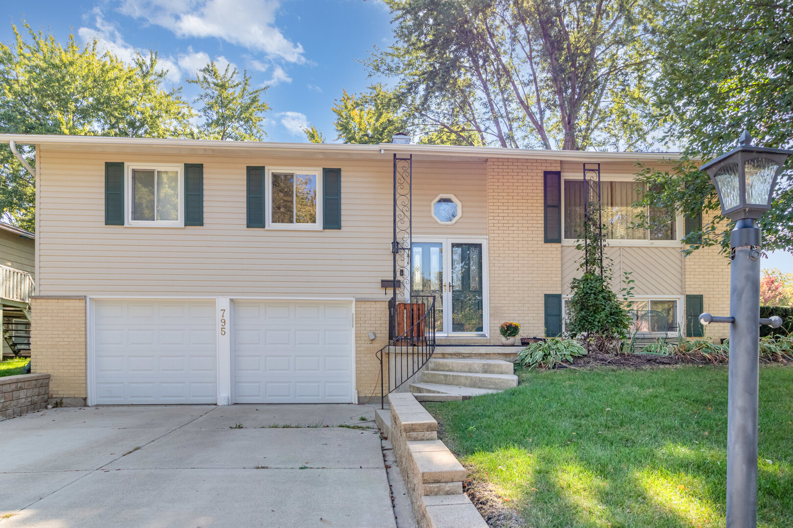 795 Plymouth Road Property Photo 1