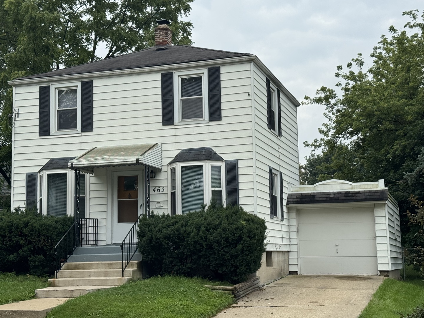 465 Slade Avenue Property Photo 1