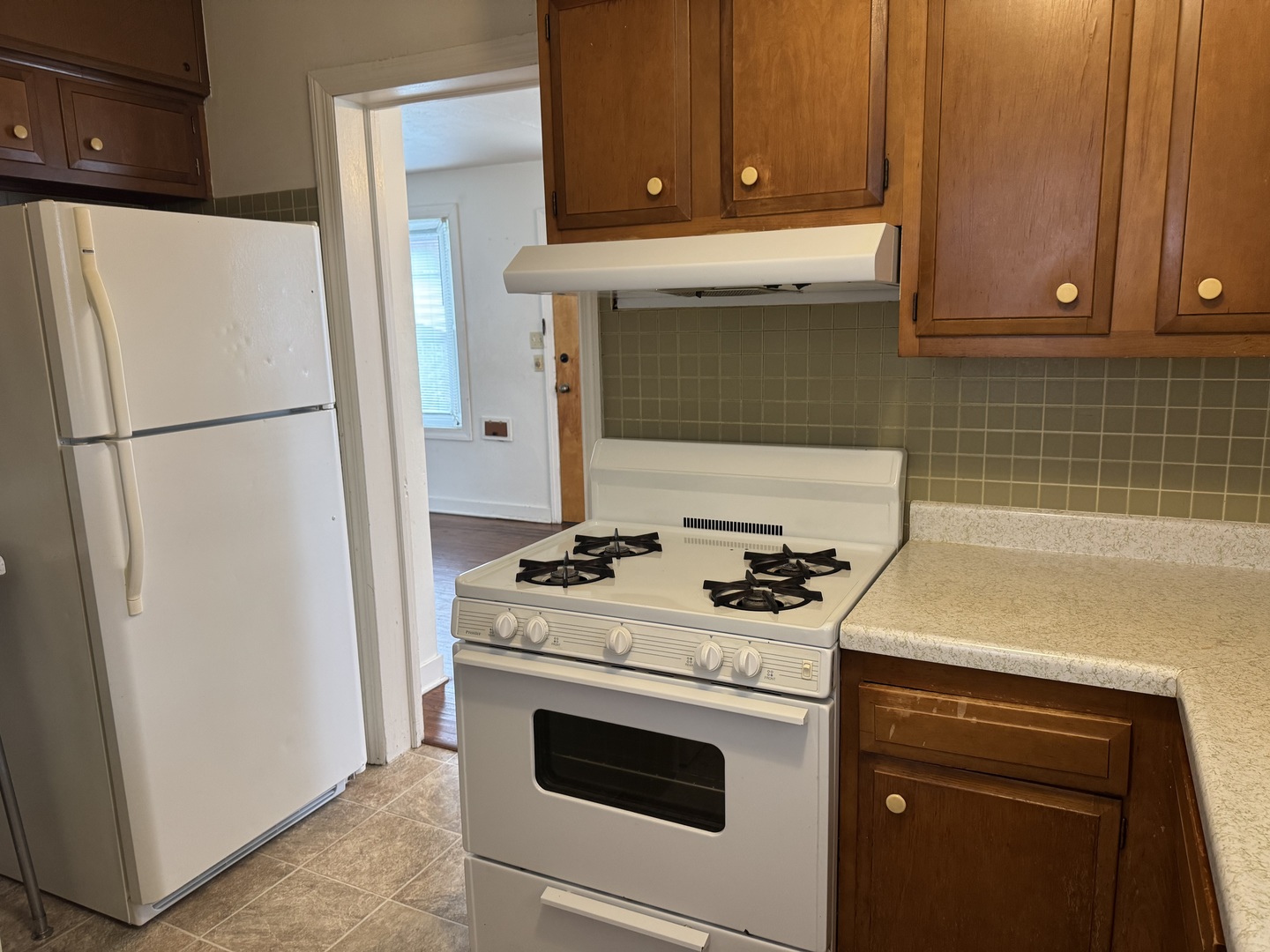 465 Slade Avenue Property Photo 5