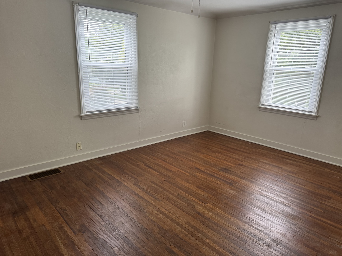 465 Slade Avenue Property Photo 7