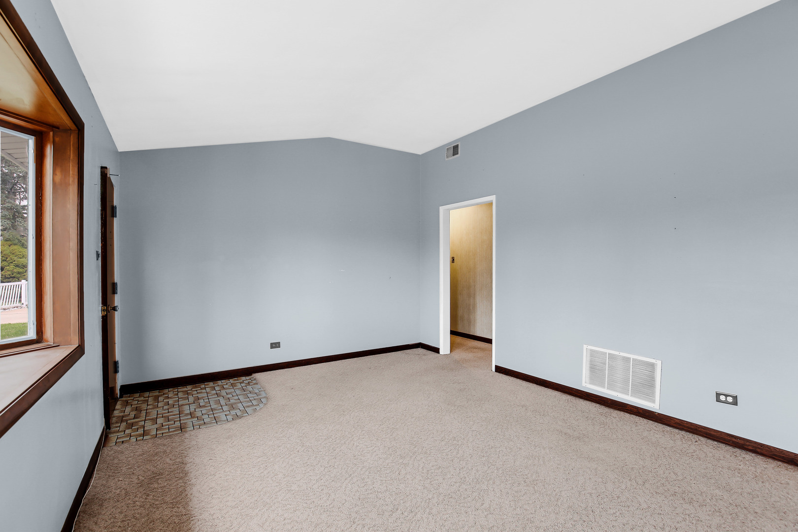 1494 Stanley Boulevard Property Photo 9