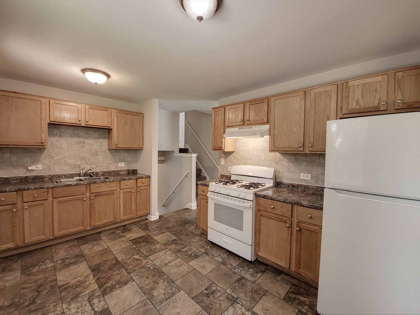 17113 Elm Drive Property Photo 8
