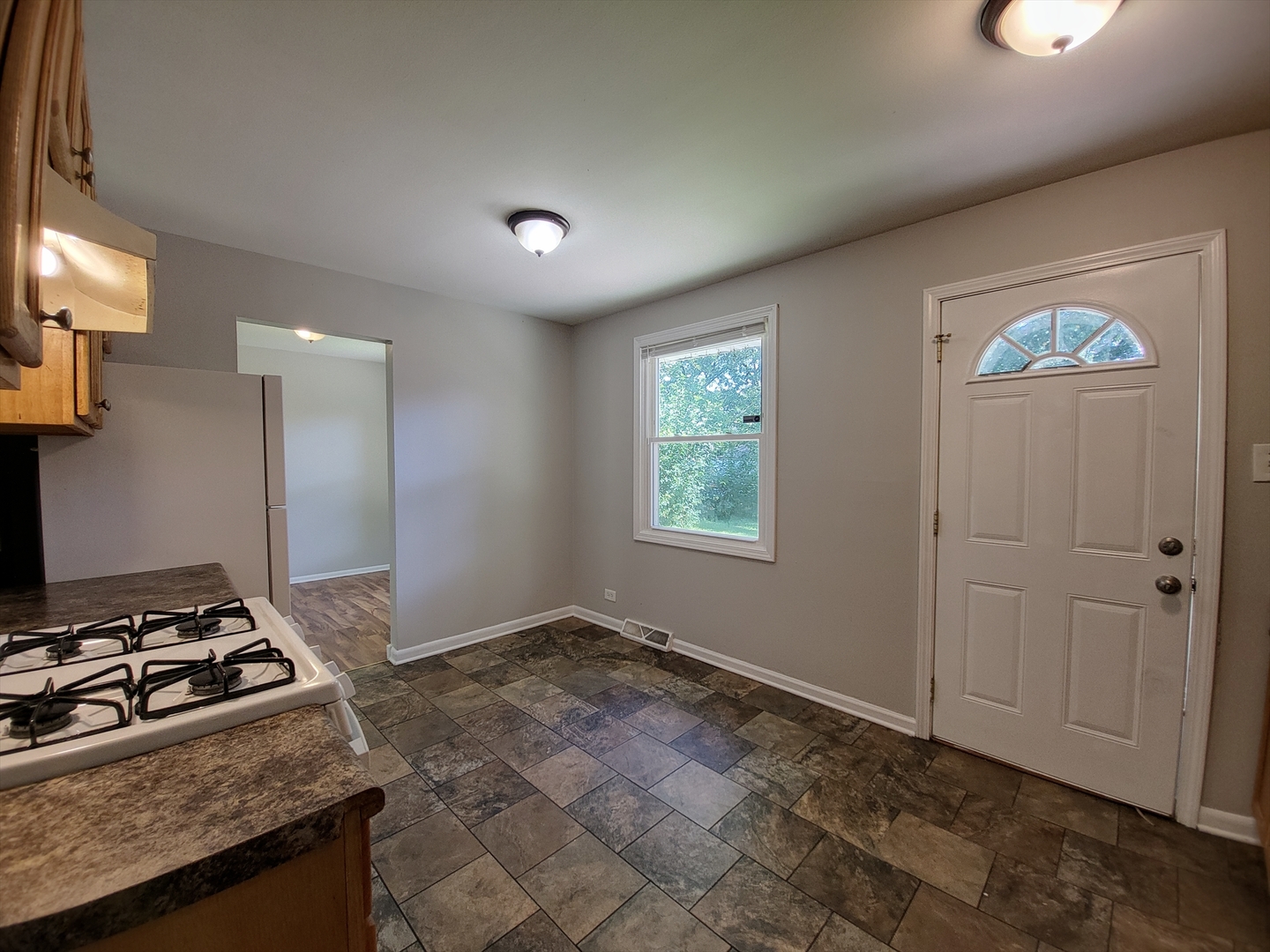 17113 Elm Drive Property Photo 9