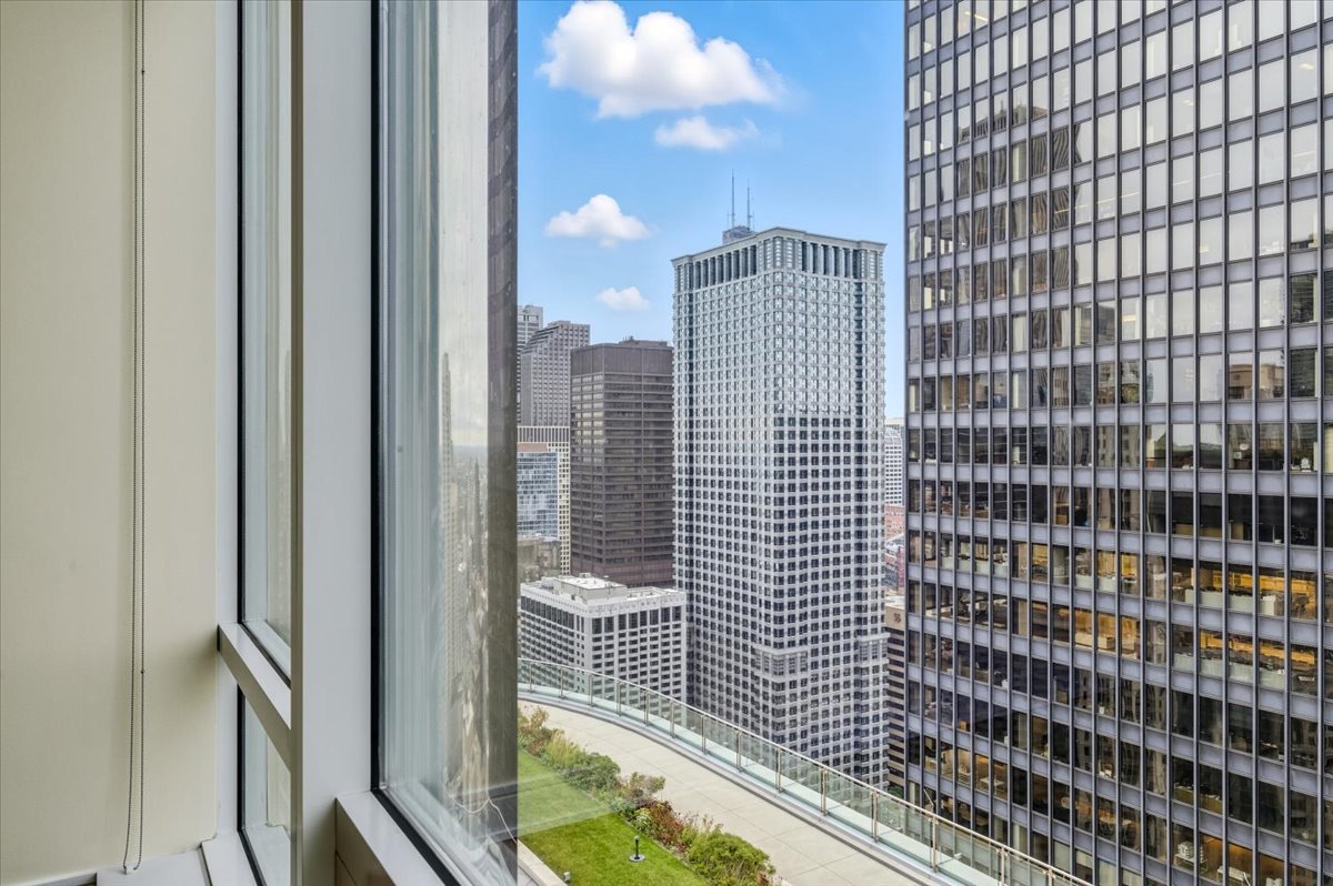 401 N Wabash Avenue 31g Property Photo 12