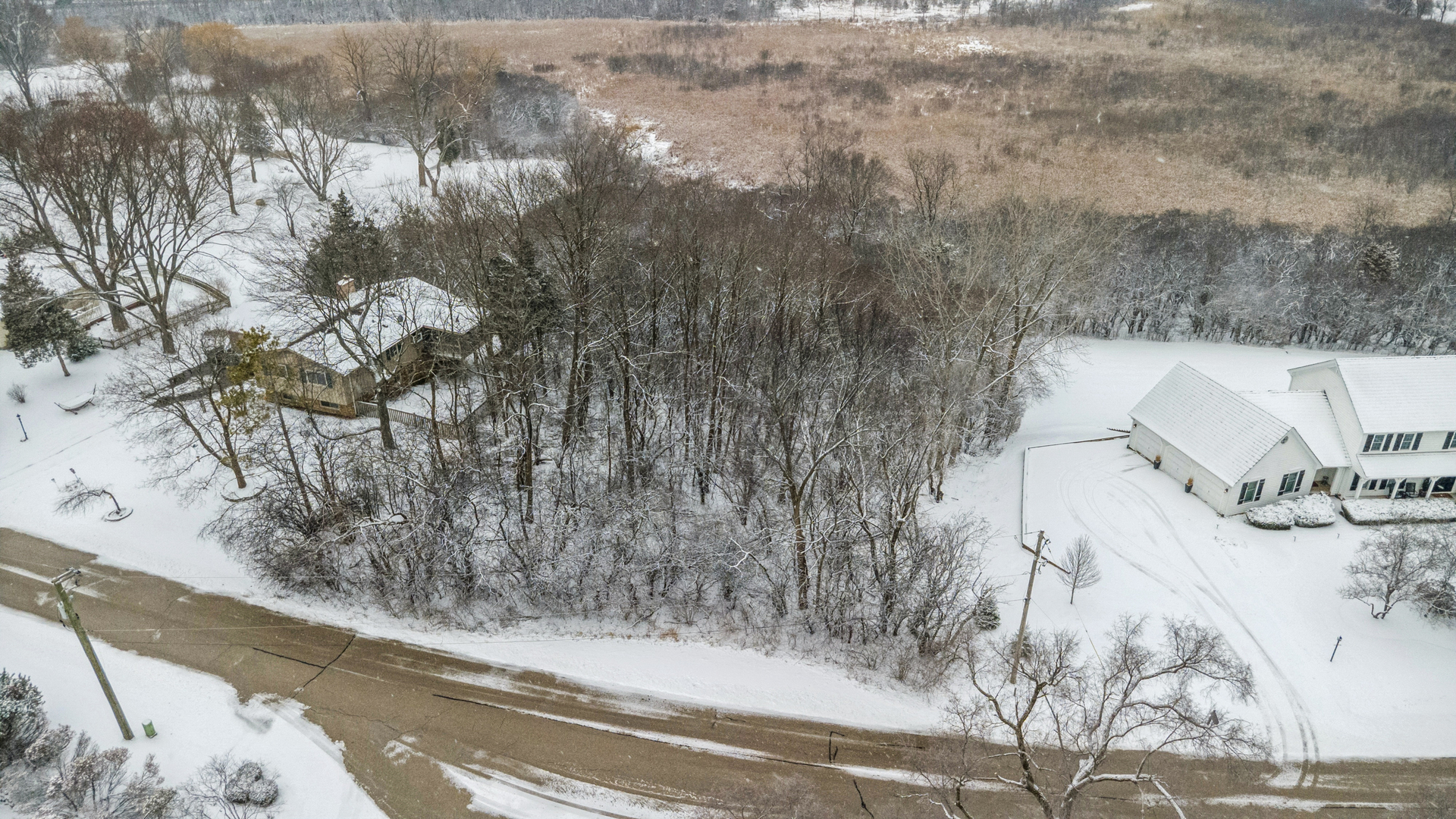 24334 N Grandview Drive Property Photo 1