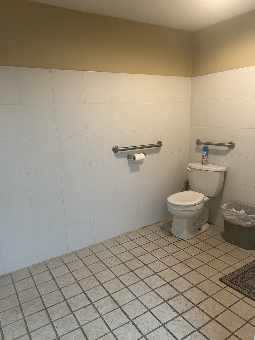 537 W 31st Street Property Photo 9