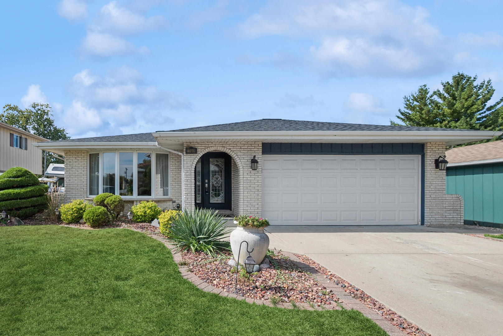 11608 S Leamington Avenue Property Photo 1