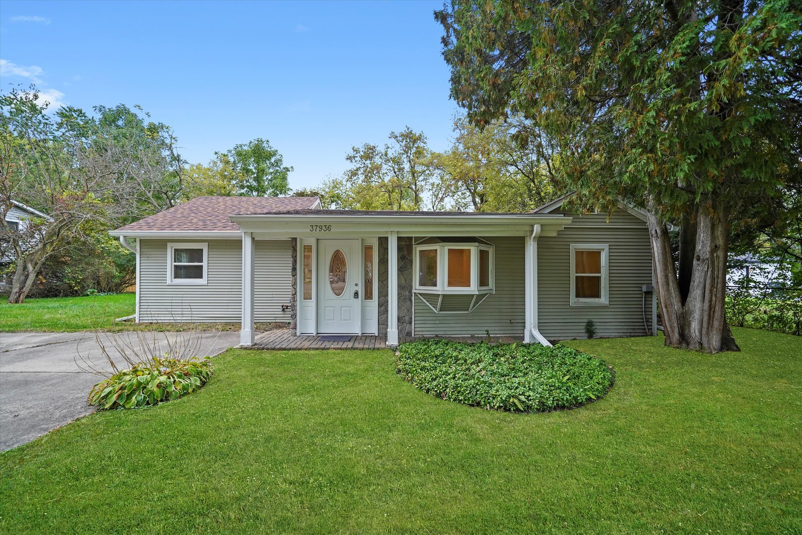 37936 N Wilson Avenue Property Photo 1