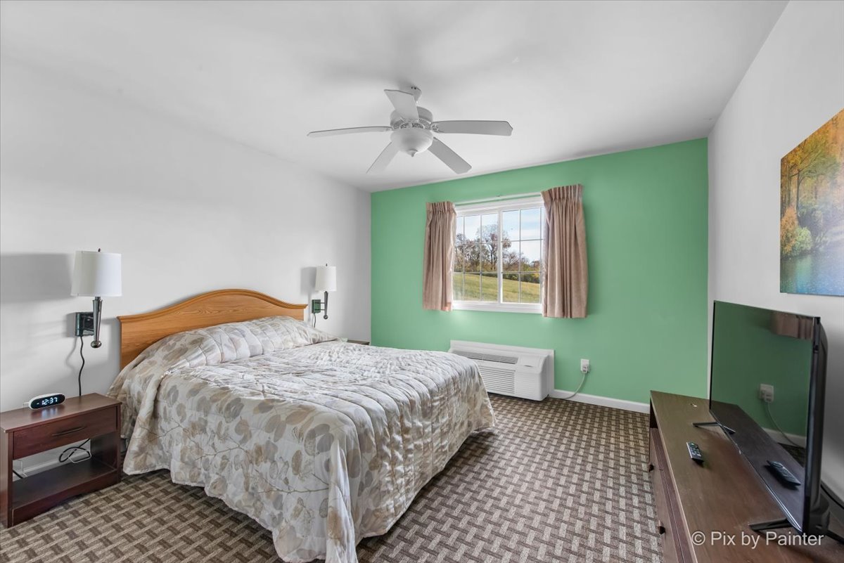 12486445 Property Photo 17