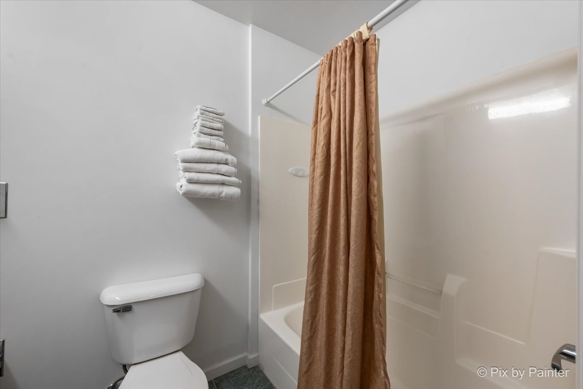 12486445 Property Photo 24