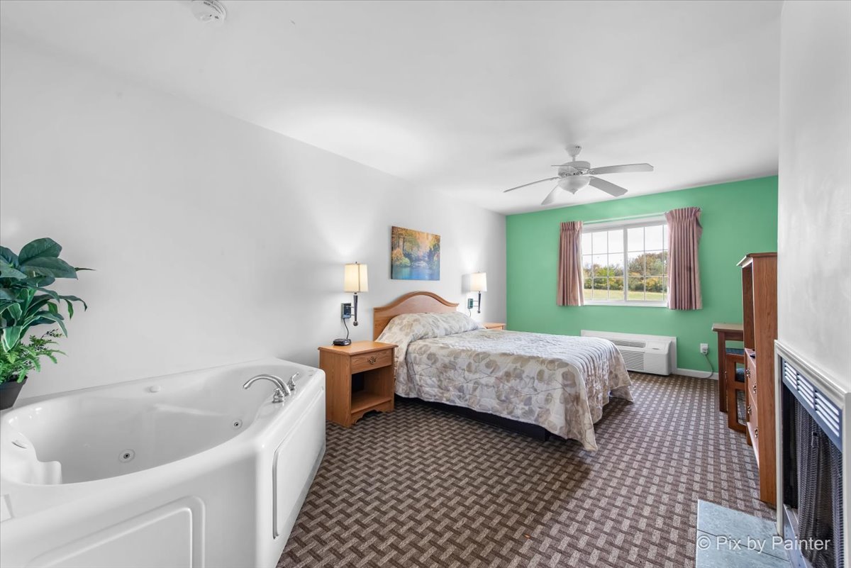 12486445 Property Photo 28