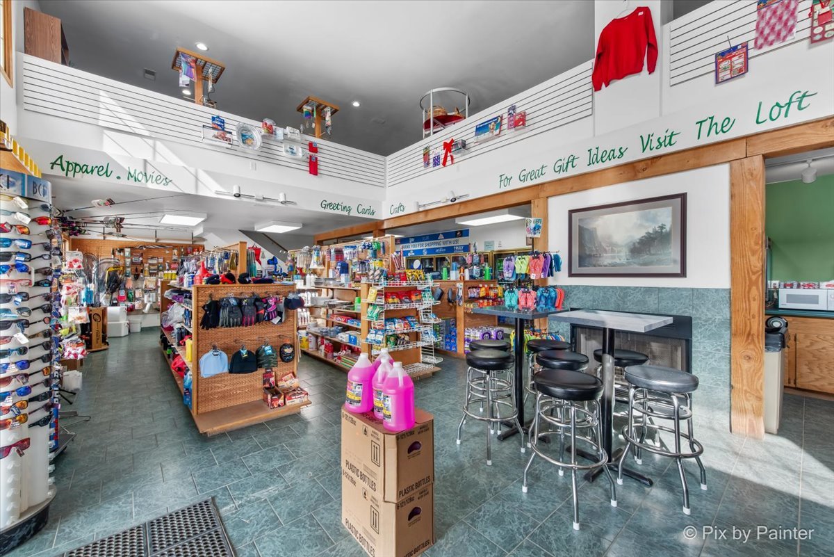 12486445 Property Photo 32