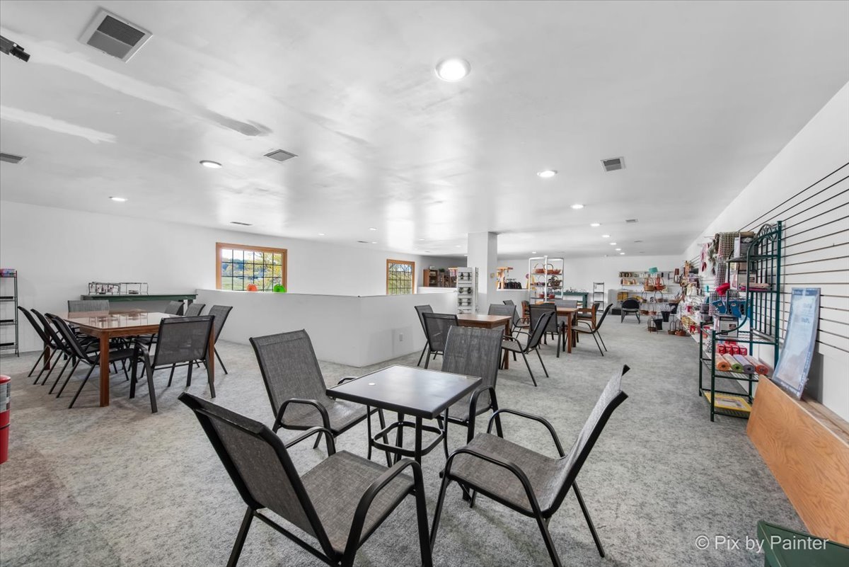 12486445 Property Photo 36