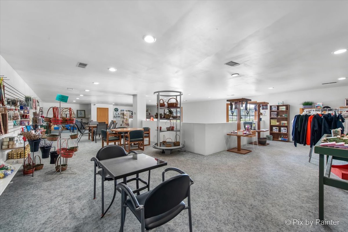 12486445 Property Photo 39