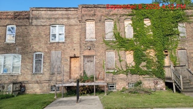 10734 S Langley Avenue Property Photo 1