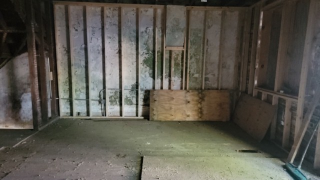 10734 S Langley Avenue Property Photo 4