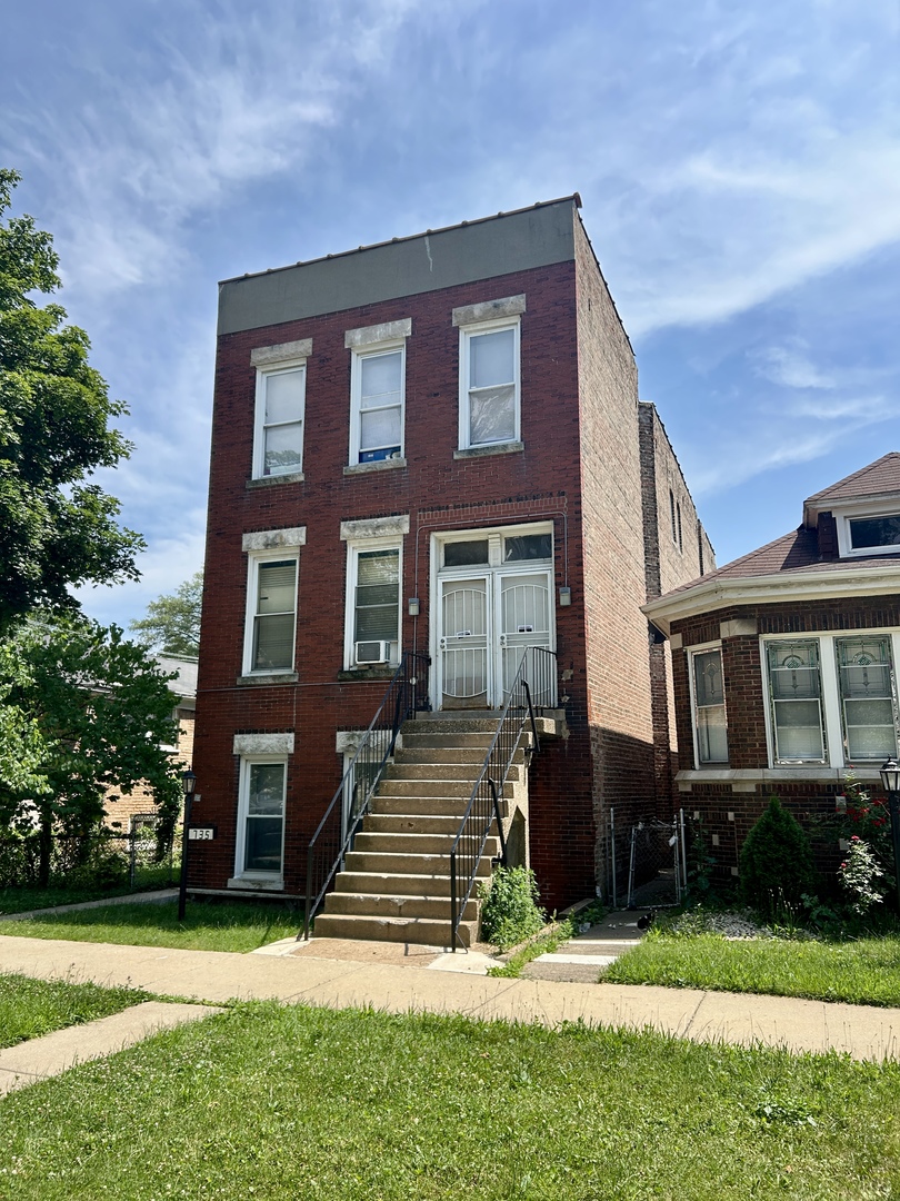 735 E 88th Street Property Photo 1