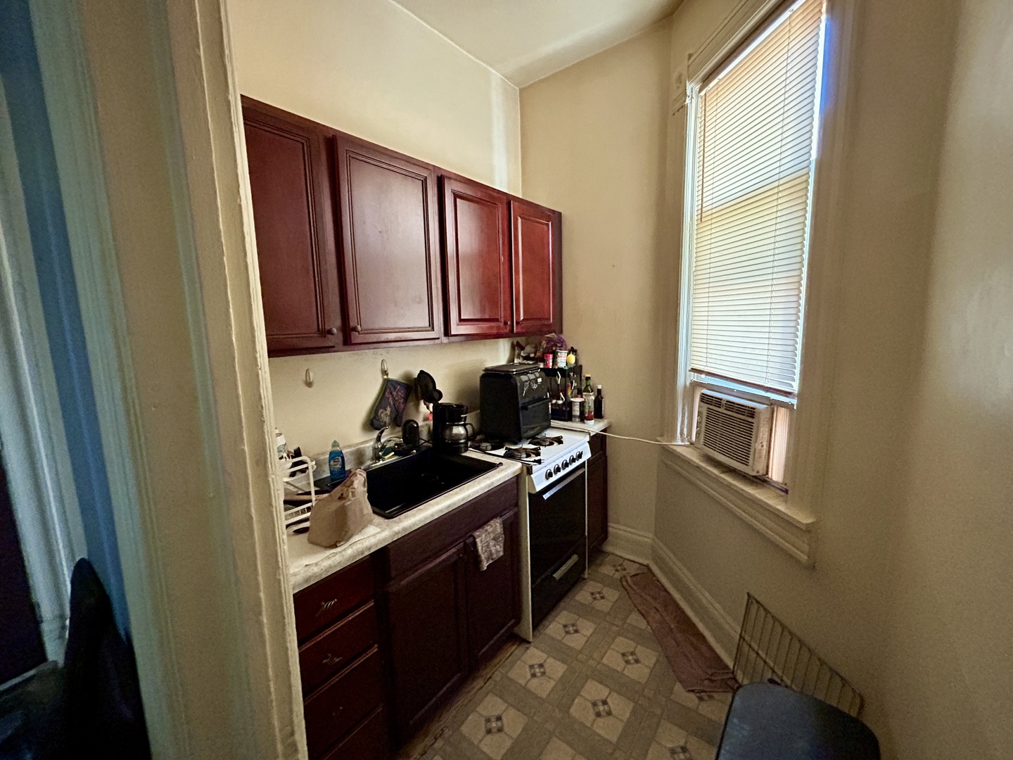 735 E 88th Street Property Photo 11