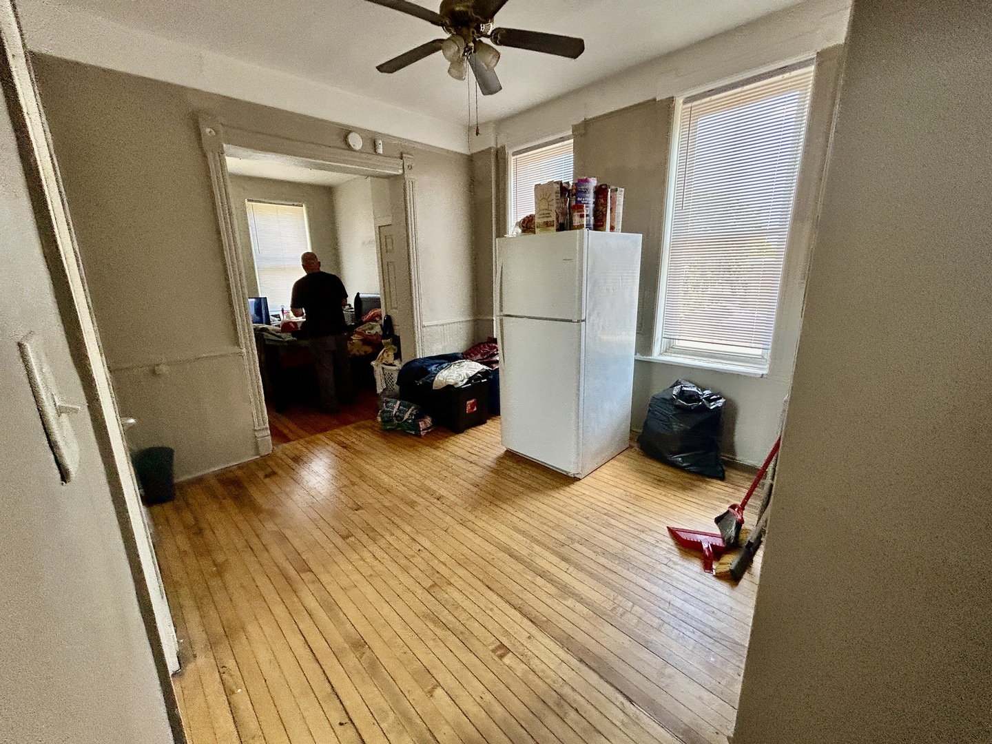 735 E 88th Street Property Photo 12