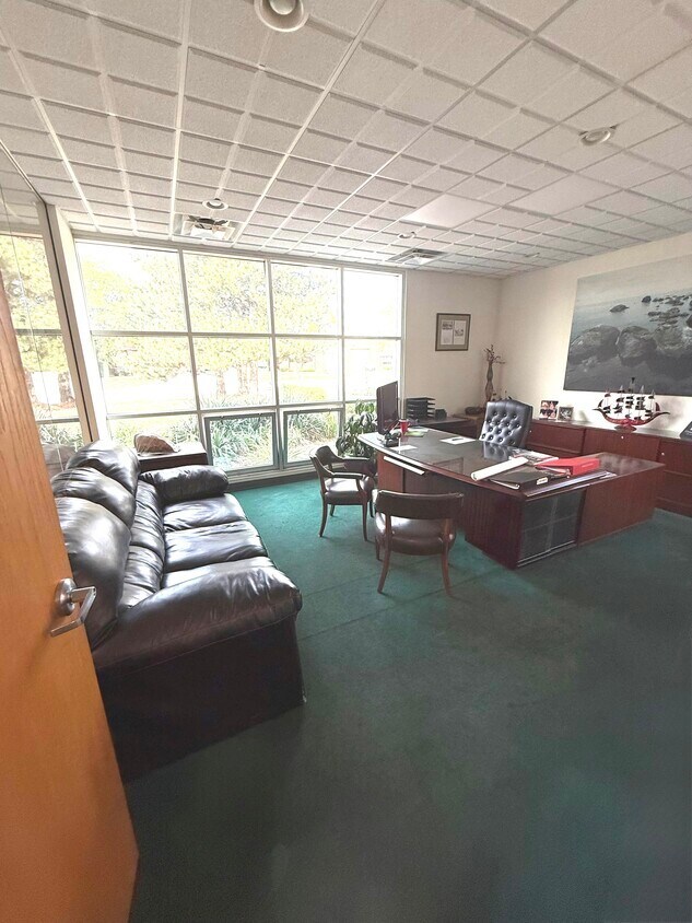 12486858 Property Photo 2