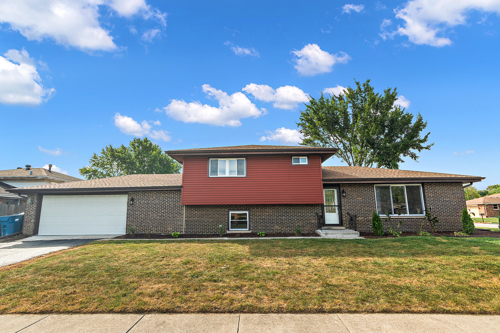 13706 Crestview Court Property Photo 1