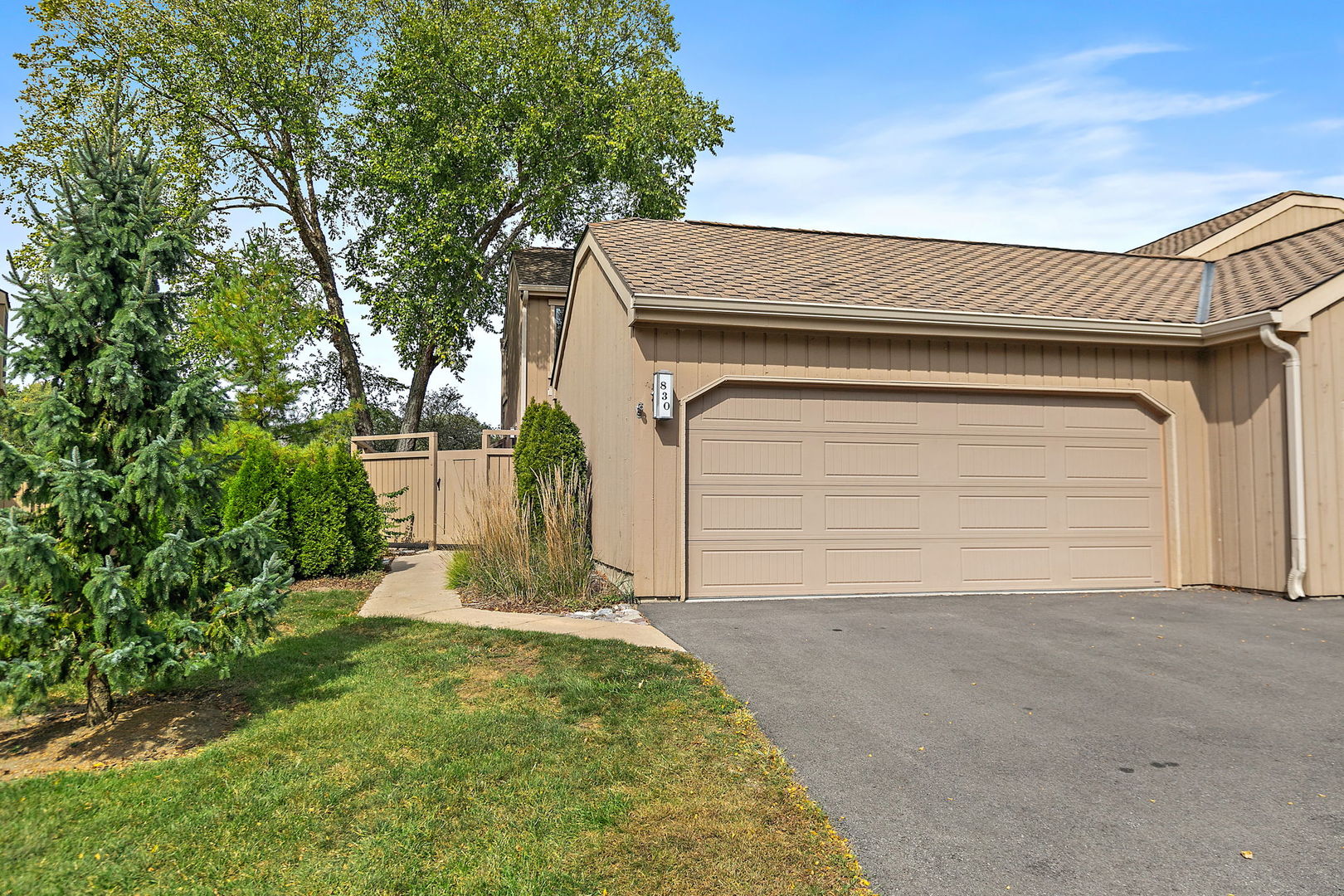 830 Oak Hill Road Property Photo 1