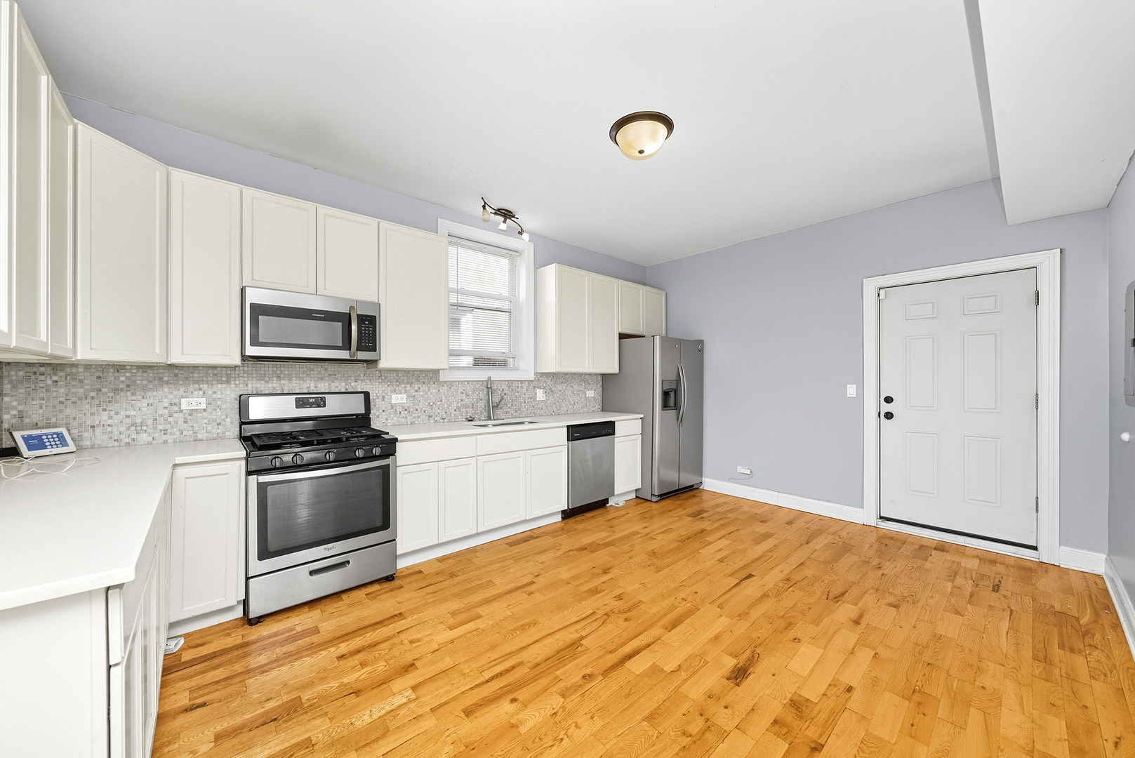 163 N Lockwood Avenue Property Photo 2