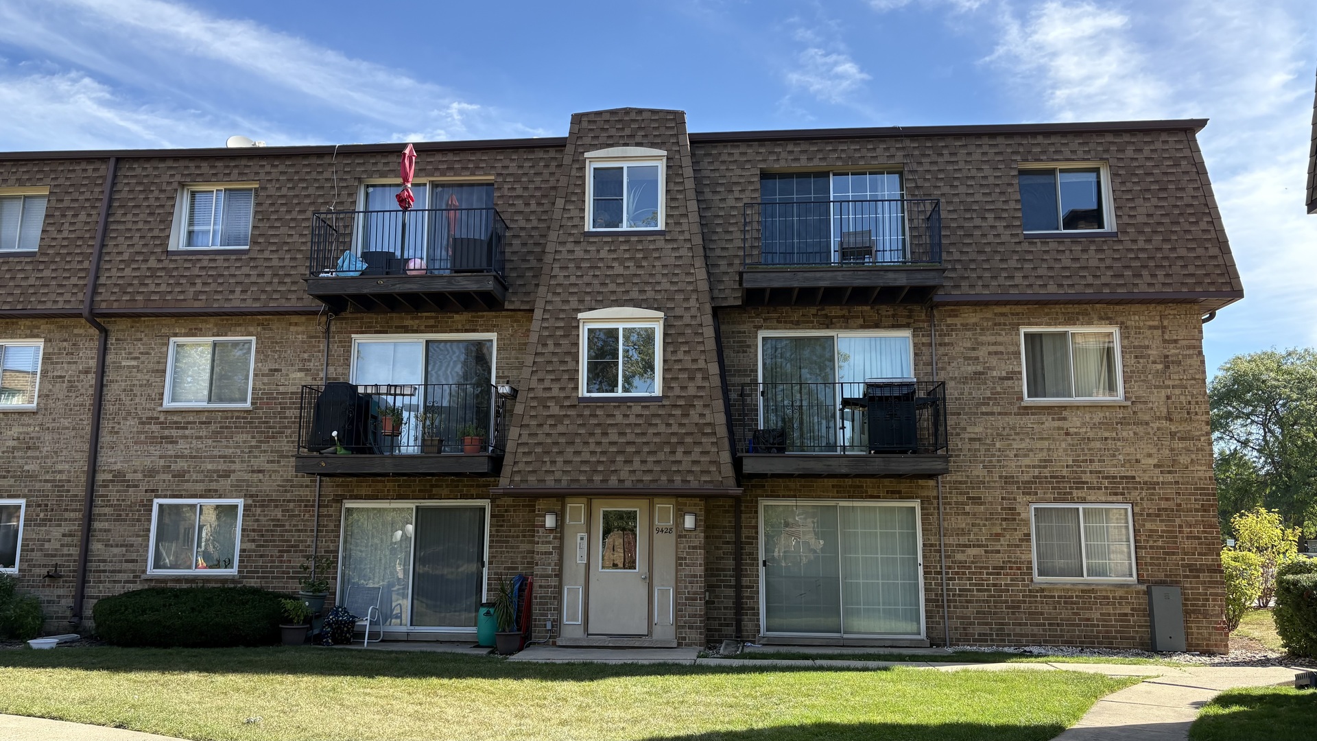 9428 Bay Colony Drive 3s Property Photo 1