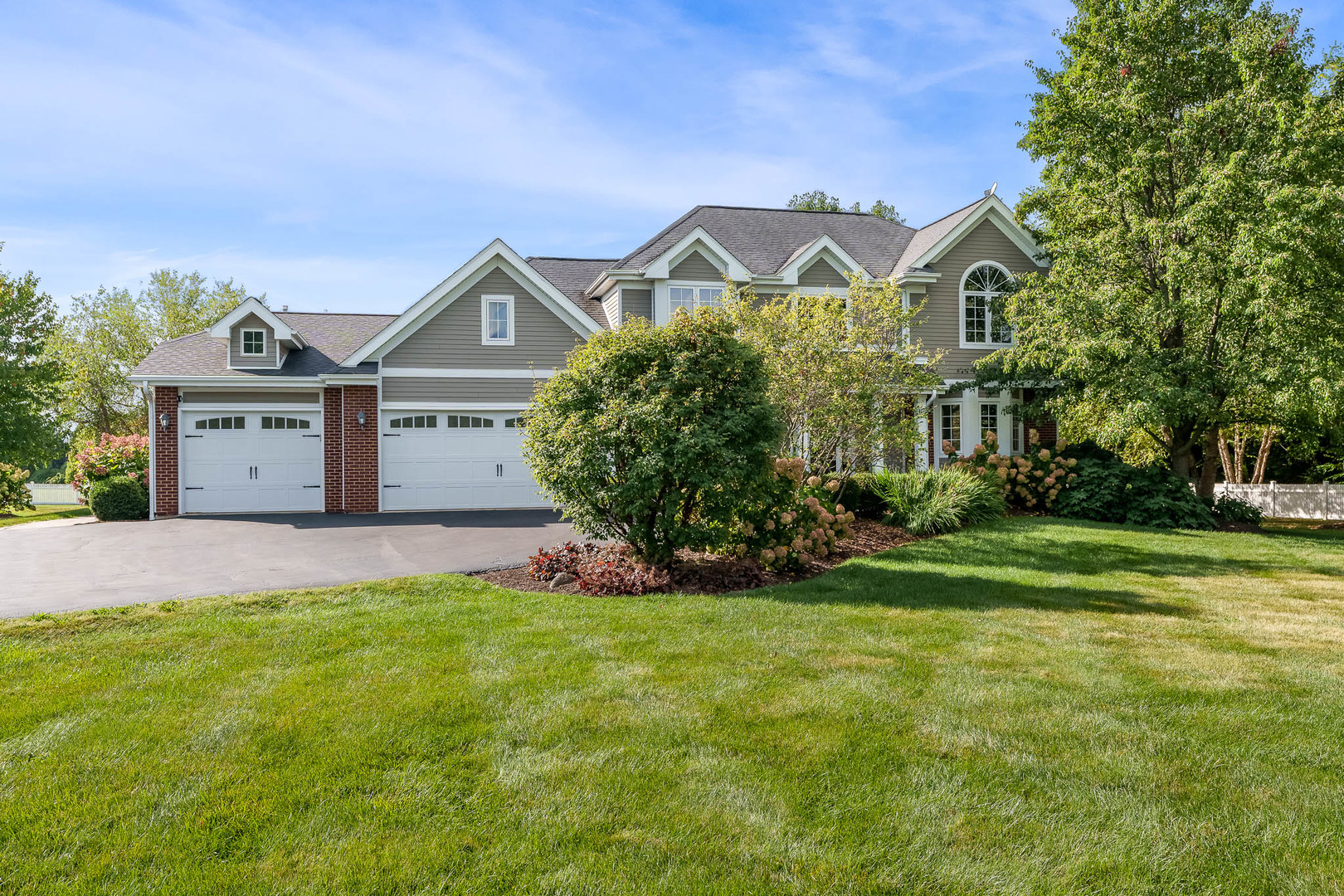 8551-8589 Rote Road Property Photo 1