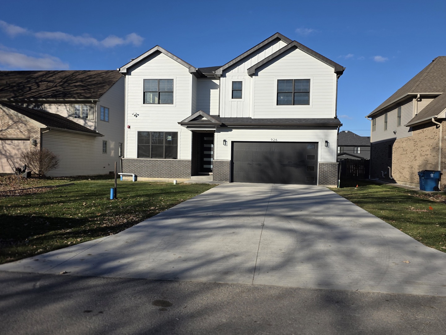 926 E Crest Avenue Property Photo 1