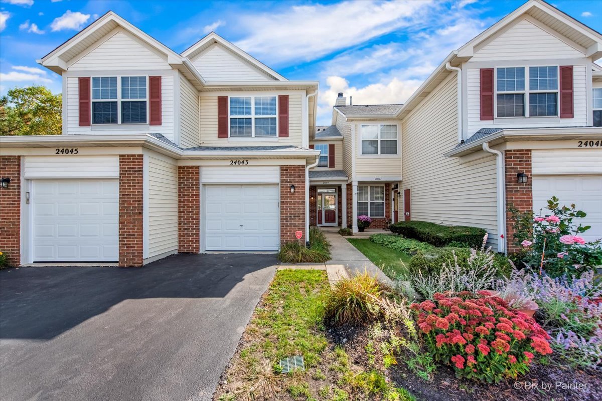 24043 W Pear Tree Circle Property Photo 1
