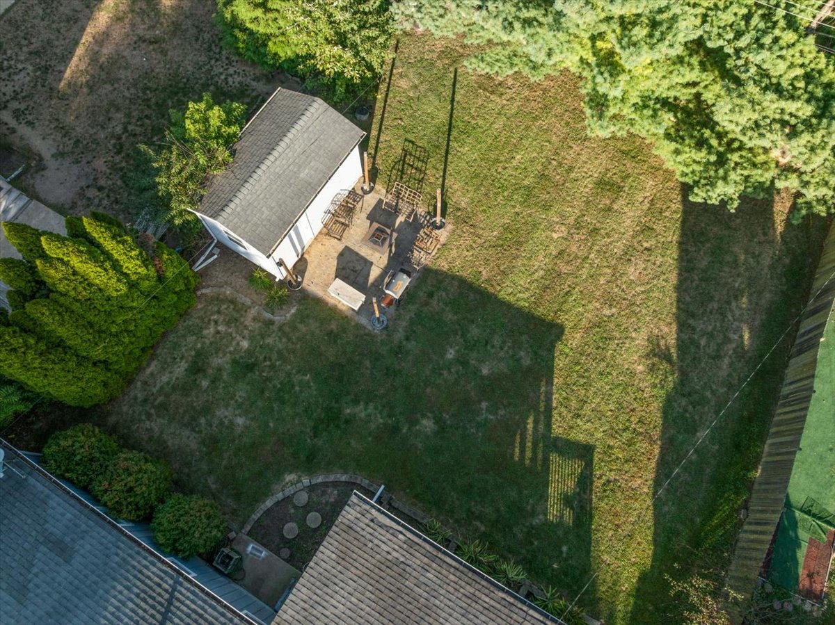 8095 N 2000 East Road Property Photo 4