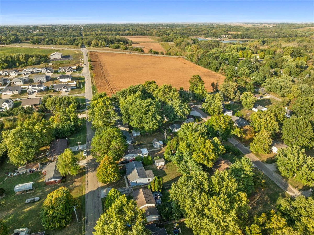 8095 N 2000 East Road Property Photo 6