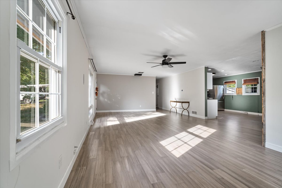 8095 N 2000 East Road Property Photo 11