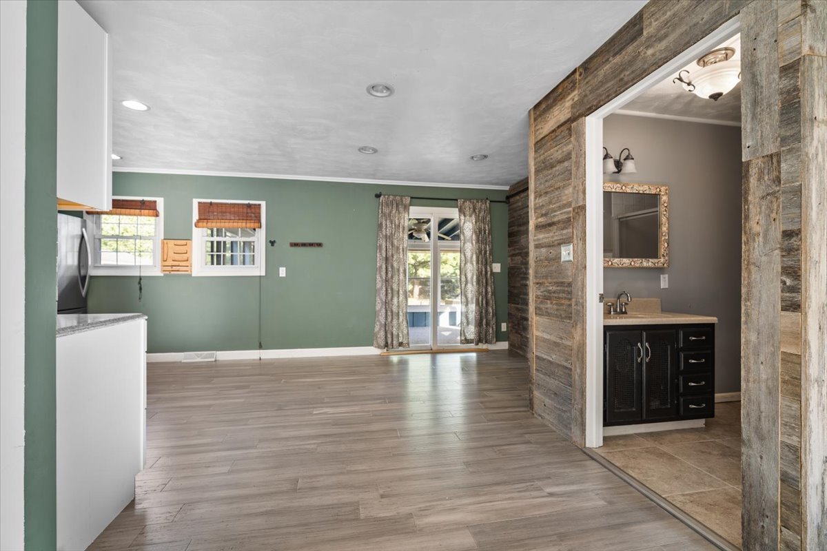 8095 N 2000 East Road Property Photo 12